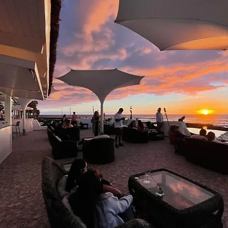 Big Beachfront In Los Cristianos! Appartement *